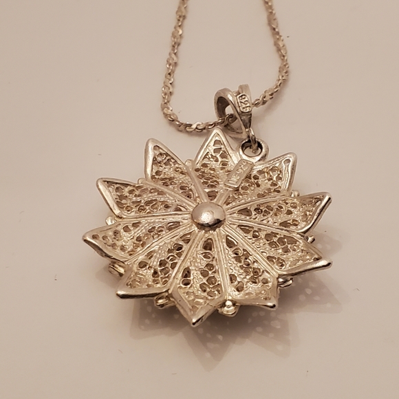 Estate Sterling Filigree Flower Pendant and Chain - Picture 6 of 11